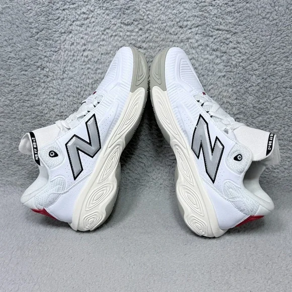 New Balance Fresh Foam BB V2 Mens Size 9.5 Basketball Shoes White Silver